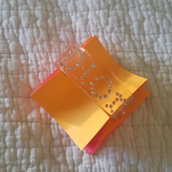 ❤️❤️Genuine DIOR Lucite Cuff Bracelet Swarovski - Picture 2 of 7